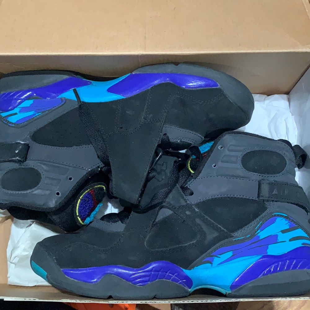 JORDAN Aqua 8